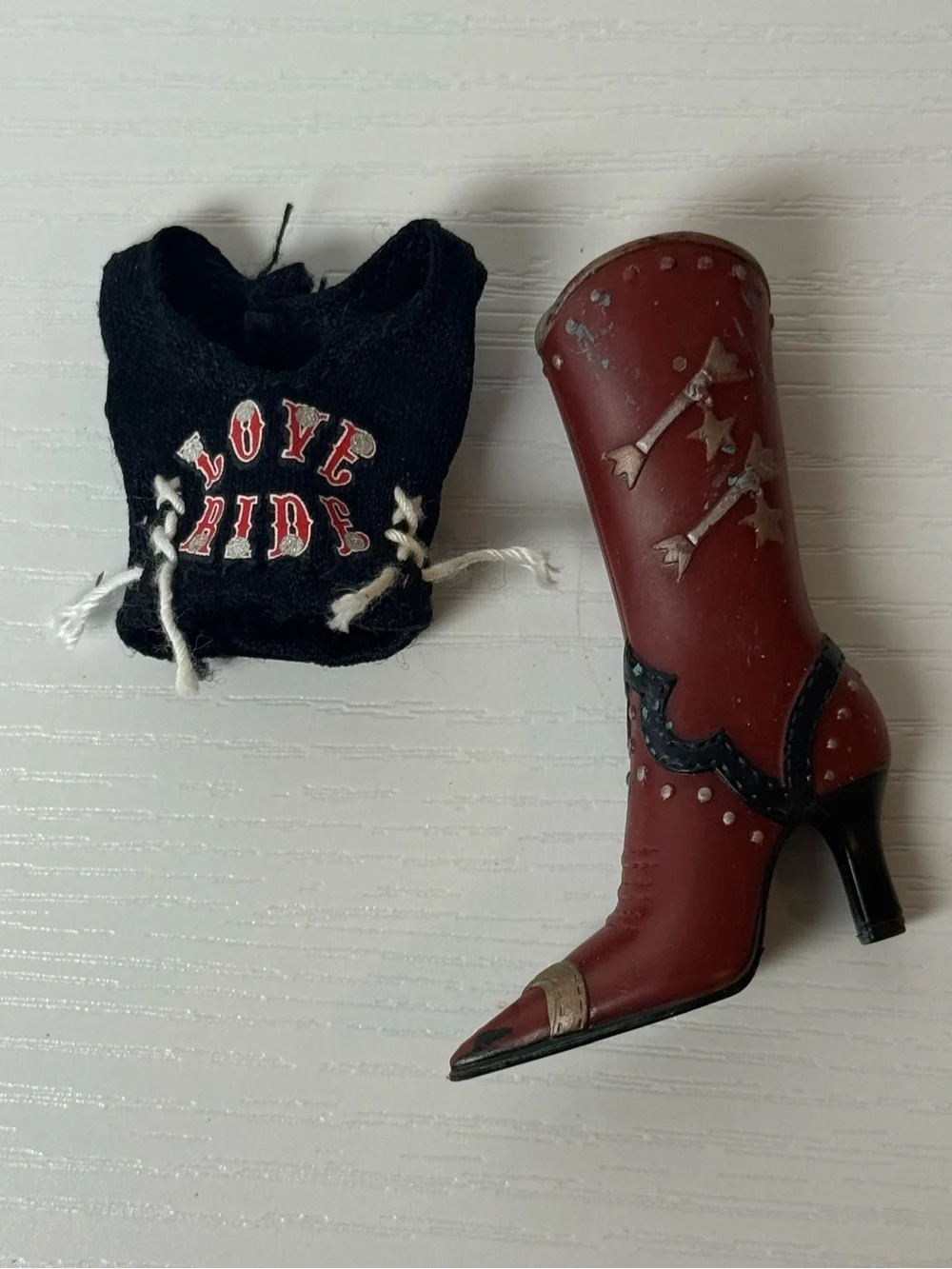 Bratz Wild West Top and a Boot [top is first edition]